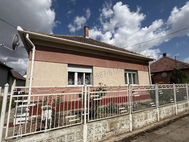 Eladó családi ház, Püspökladányban 31 M Ft, 2+1 szobás
