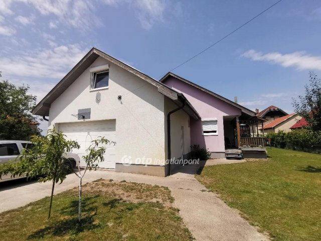 Eladó családi ház, Ráckevén 92 M Ft, 3 szobás