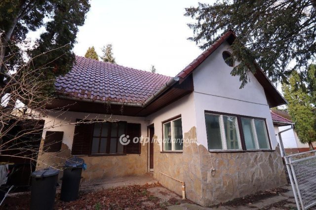 Eladó családi ház, Budapesten, II. kerületben 109.98 M Ft