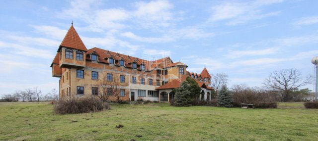 Eladó családi ház, Mátételken 53.089 M Ft, 35 szobás