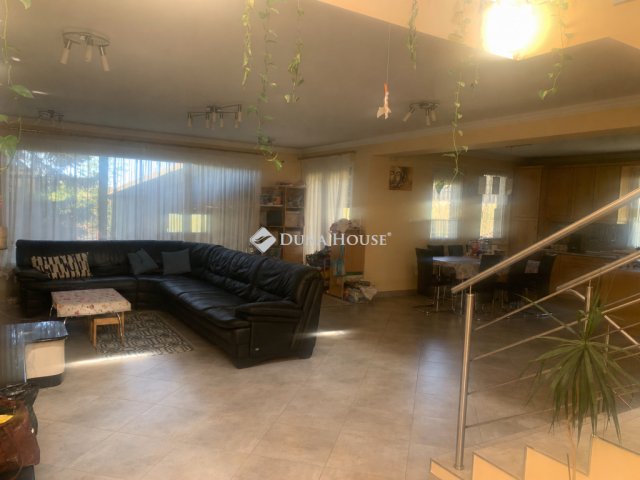 Eladó családi ház, Erdőkertesen 179.5 M Ft, 4 szobás