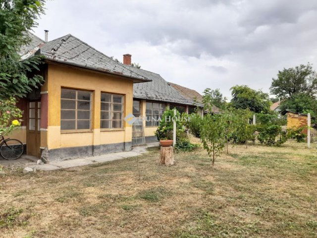 Eladó családi ház, Füzesgyarmaton 11 M Ft, 2 szobás