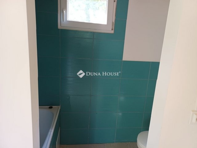 Eladó nyaraló, Ráckevén 17 M Ft, 1 szobás