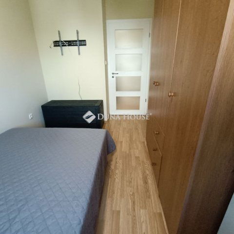 Kiadó téglalakás, albérlet, Kecskeméten 180 E Ft / hó