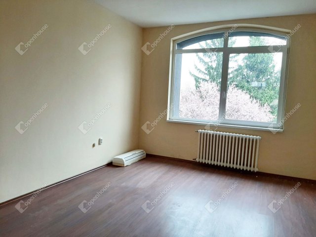Kiadó iroda, Debrecenben 105 E Ft / hó, 1 szobás