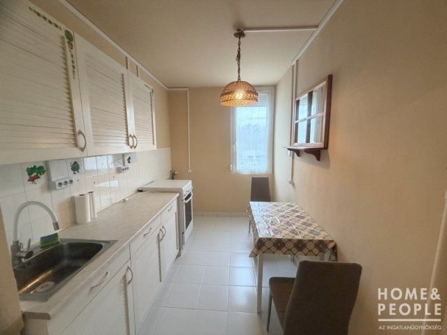 Eladó téglalakás, Hódmezővásárhelyen 36.999 M Ft, 2 szobás