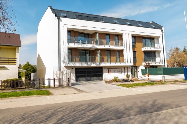 Eladó téglalakás, Siófokon, Vámház utcában 89 M Ft, 2 szobás