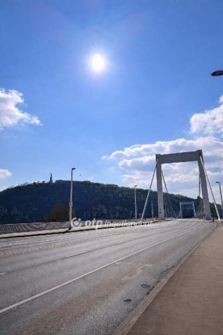 Eladó téglalakás, Budapesten, V. kerületben 219.9 M Ft, 2 szobás