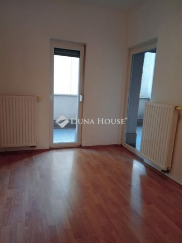 Eladó téglalakás, Budapesten, VIII. kerületben 78 M Ft, 1 szobás