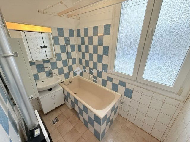 Eladó téglalakás, Budapesten, XXI. kerületben 72.5 M Ft