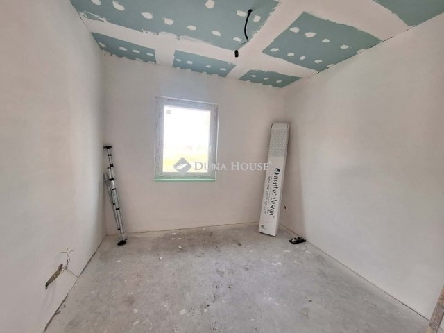 Eladó ikerház, Monoron 87.5 M Ft, 4 szobás / költözzbe.hu