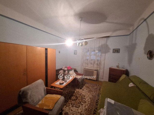 Eladó családi ház, Egerfarmoson 11 M Ft, 2 szobás