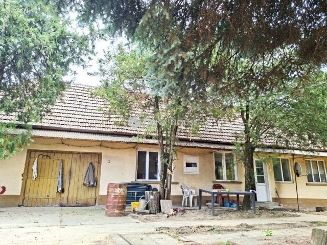 Eladó ikerház, Pilisen 32.5 M Ft, 2 szobás / költözzbe.hu