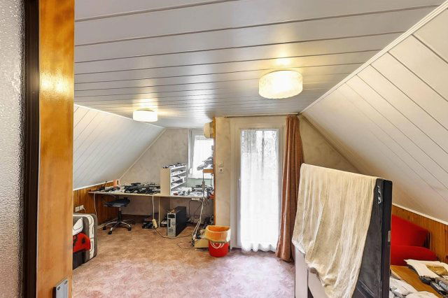 Eladó családi ház, Szolnokon 69.99 M Ft, 6 szobás