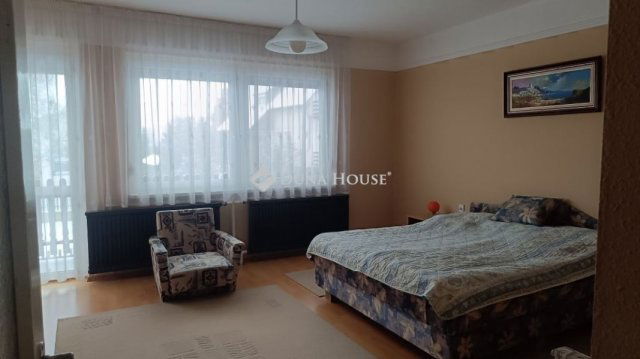 Eladó családi ház, Szentmártonkátán 77 M Ft, 6 szobás