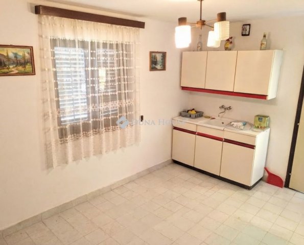 Eladó családi ház, Zalaegerszegen 25 M Ft, 2 szobás
