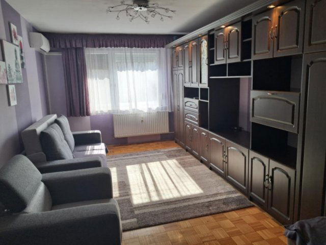 Eladó panellakás, Székesfehérvárott 47.99 M Ft, 2 szobás