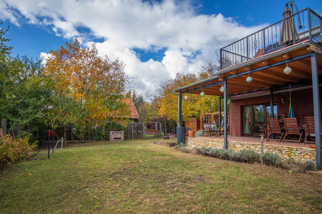 Eladó családi ház, Nagykovácsiban, Nyúl utcában 245 M Ft