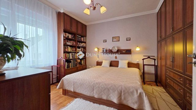 Eladó családi ház, Szombathelyen, Vadrózsa utcában 96 M Ft