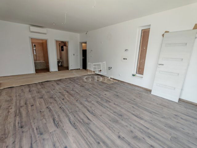 Eladó ikerház, Csömörön 169.9 M Ft, 4 szobás