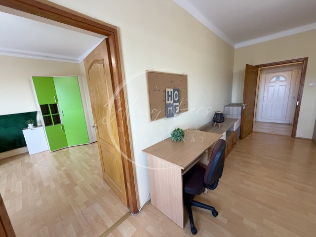 Eladó téglalakás, Pécsett 45.9 M Ft, 2 szobás
