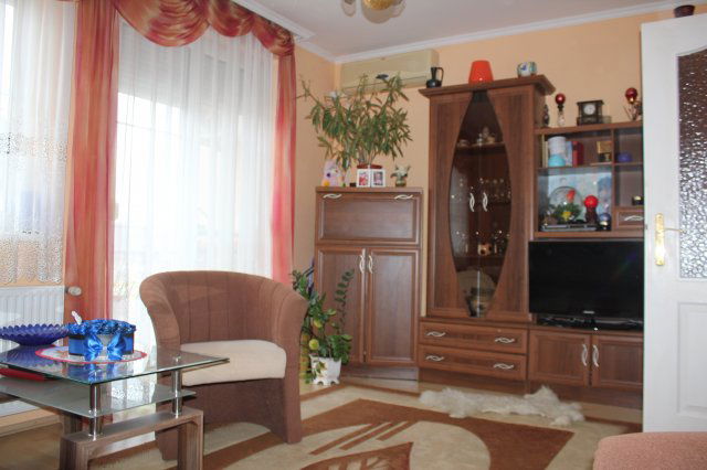 Eladó téglalakás, Kapuváron 50.999 M Ft, 2 szobás