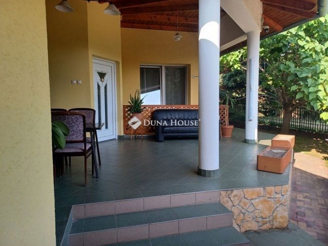 Eladó családi ház, Gárdonyban 154.9 M Ft, 4 szobás