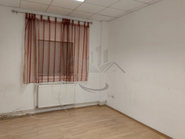 Kiadó üzlethelyiség, Győrött 250 E Ft / hó