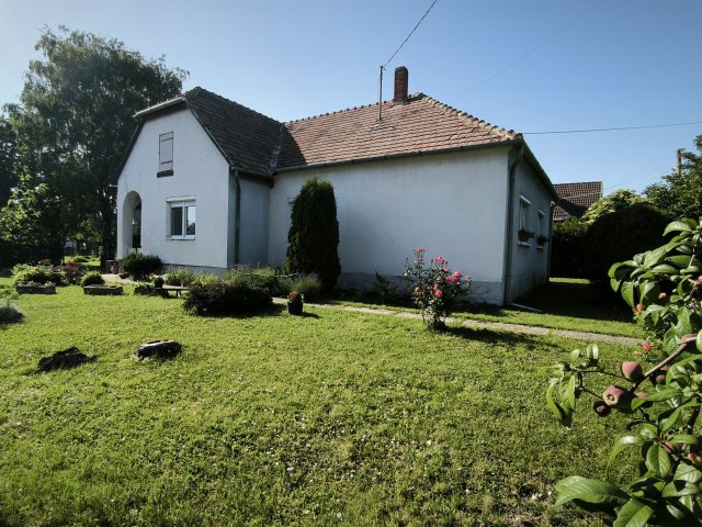 Eladó családi ház, Zalaszentgróton 44.9 M Ft, 3+1 szobás