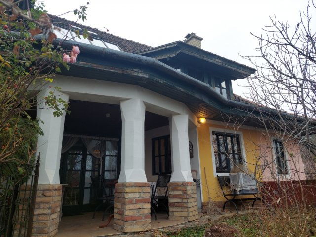 Eladó családi ház, Budapesten, III. kerületben 398 M Ft