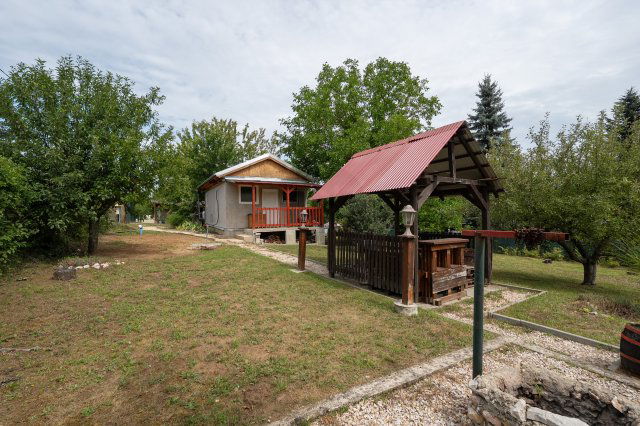 Eladó családi ház, Tatabányán 17.99 M Ft, 2 szobás