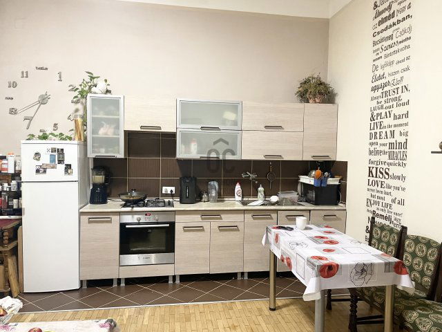 Eladó téglalakás, Budapesten, VII. kerületben 79 M Ft, 3 szobás