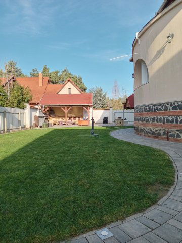 Eladó családi ház, Nyíregyházán 159 M Ft, 9 szobás