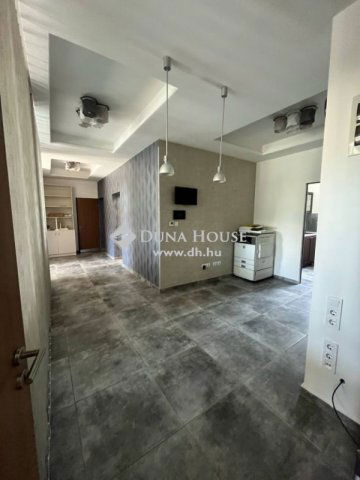 Eladó üzlethelyiség, Sajószentpéteren 70 M Ft