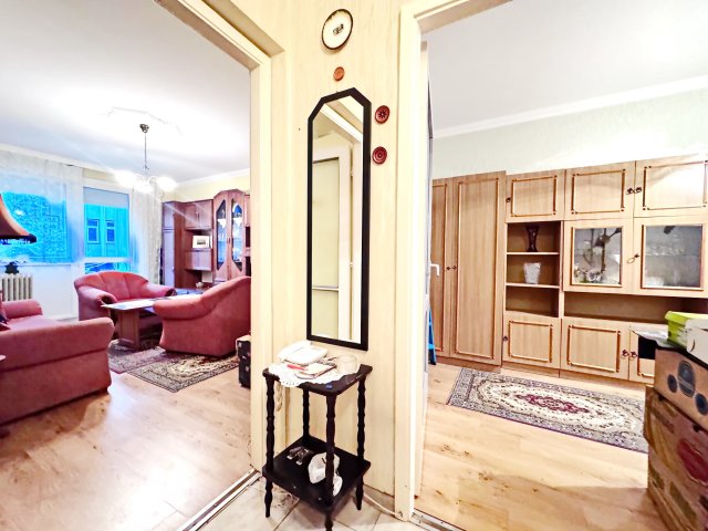 Eladó panellakás, Debrecenben 58.95 M Ft, 2+1 szobás