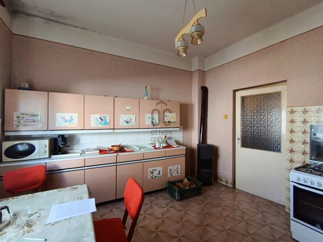 Eladó családi ház, Törtelen 33 M Ft, 3 szobás