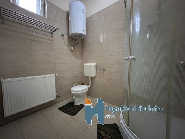 Kiadó családi ház, albérlet, Debrecenben 160 E Ft / hó