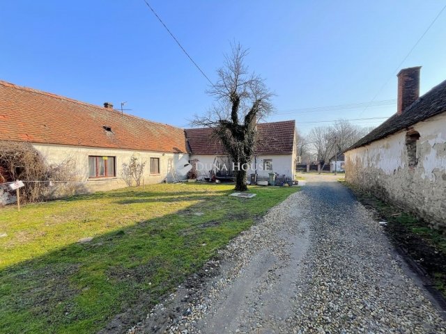 Eladó családi ház, Rábapatyon 19.9 M Ft, 2 szobás
