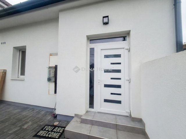 Eladó téglalakás, Budapesten, XVI. kerületben 69.9 M Ft