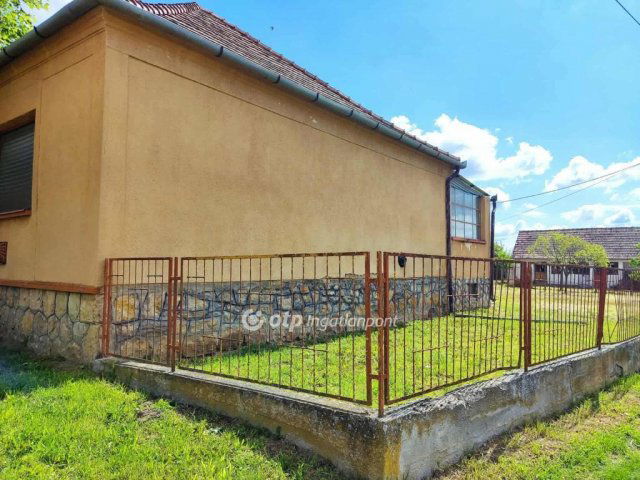 Eladó családi ház, Görcsönydobokán 14.8 M Ft, 2 szobás