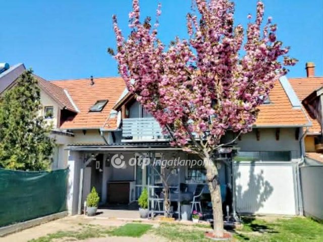 Eladó családi ház, Zamárdiban 88.8 M Ft, 4+2 szobás