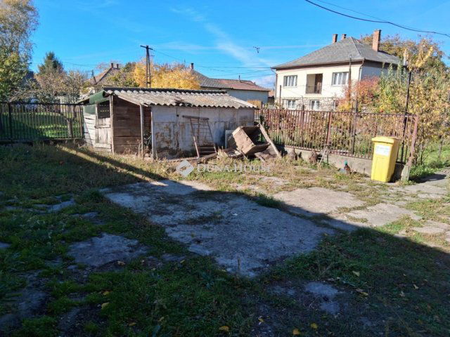 Eladó családi ház, Tarnazsadányon 6.8 M Ft, 2 szobás