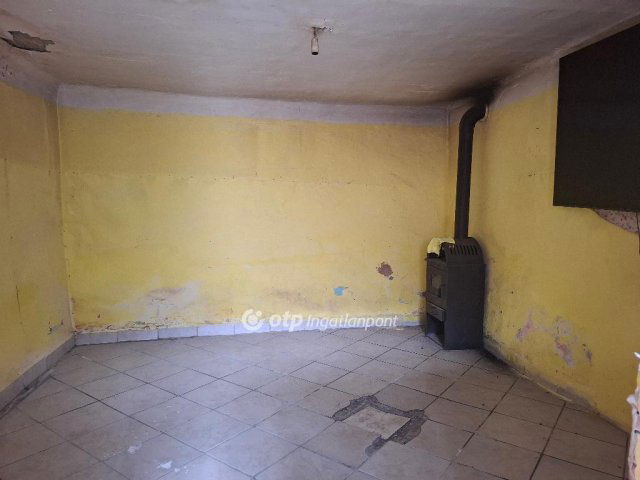 Eladó családi ház, Siklóson 7.1 M Ft, 2+1 szobás