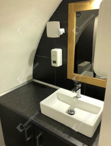 Eladó üzlethelyiség, Sopronban 40 M Ft, 2 szobás