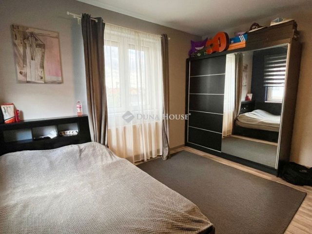 Eladó családi ház, Székesfehérvárott 209 M Ft, 5 szobás