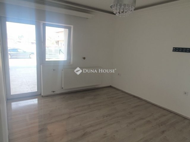 Eladó családi ház, Dunakeszin 119.999 M Ft, 3 szobás