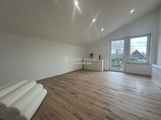 Eladó családi ház, Taksonyon 295 M Ft, 4 szobás