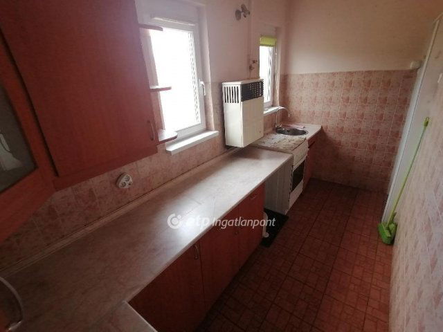 Eladó téglalakás, Debrecenben 69.9 M Ft, 2 szobás