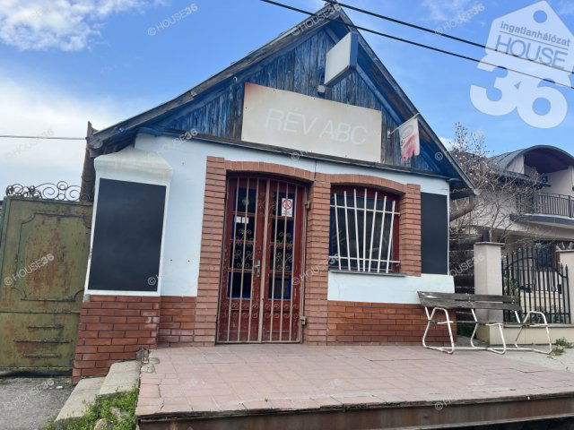 Eladó családi ház, Solton 25 M Ft, 3 szobás