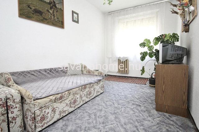 Eladó panellakás, Szombathelyen 29.9 M Ft, 2 szobás